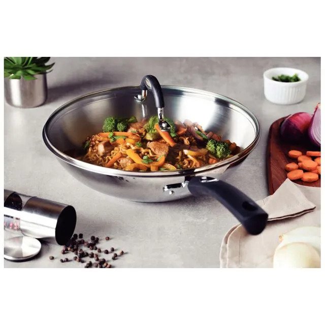 Silicone Handle 28cm Wok Pot